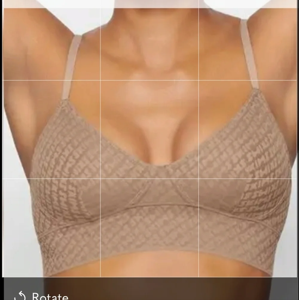 SKIMS LOGO MESH TRIANGLE BRALETTE;SIZE:SMALL
